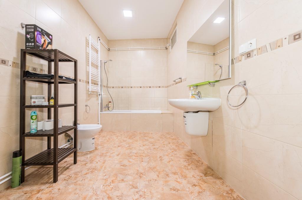 Grand Latina Apartment Мадрид Стая снимка