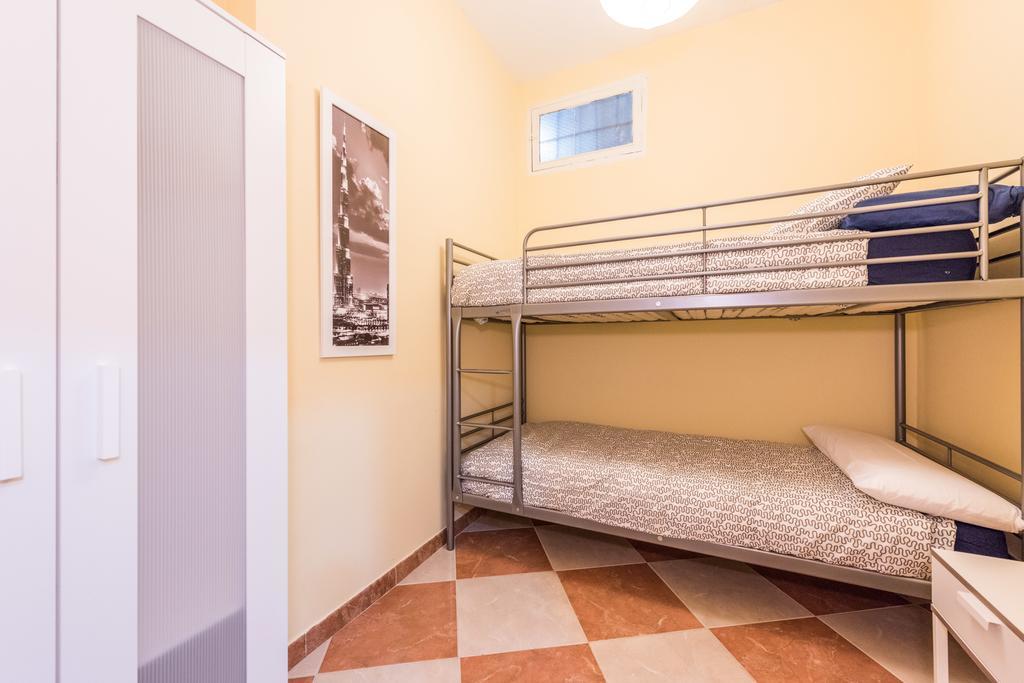 Grand Latina Apartment Мадрид Стая снимка