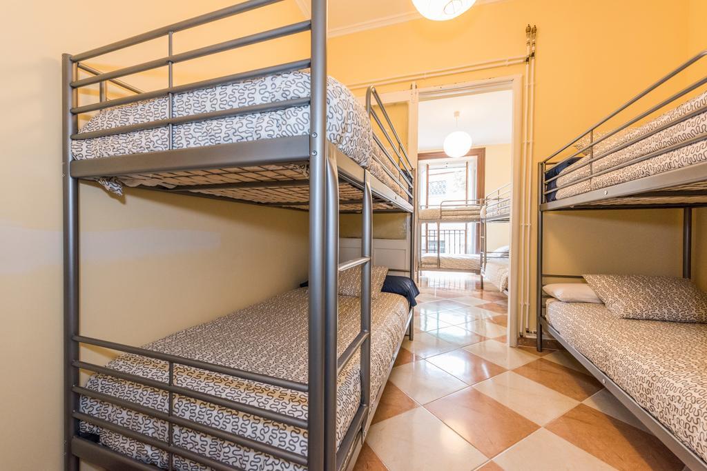Grand Latina Apartment Мадрид Стая снимка